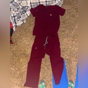FIGS & Jaanuu scrub set
